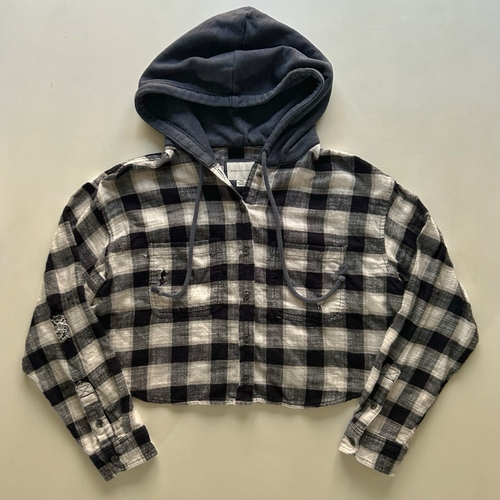 American Eagle Buffalo Plaid Hooded Cropped Shacket Black White Size M Winter